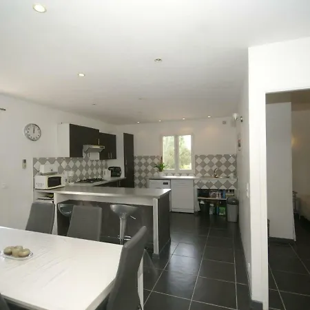 Modern In Porto-vecchio With Pool * 维琪奥港